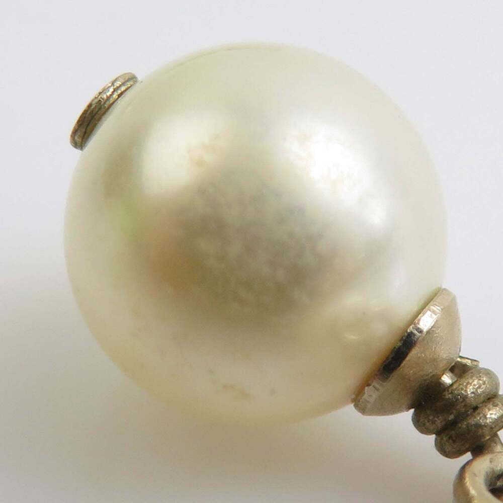CHANEL Authentic White Pearl Earrings - Picture 4 of 8